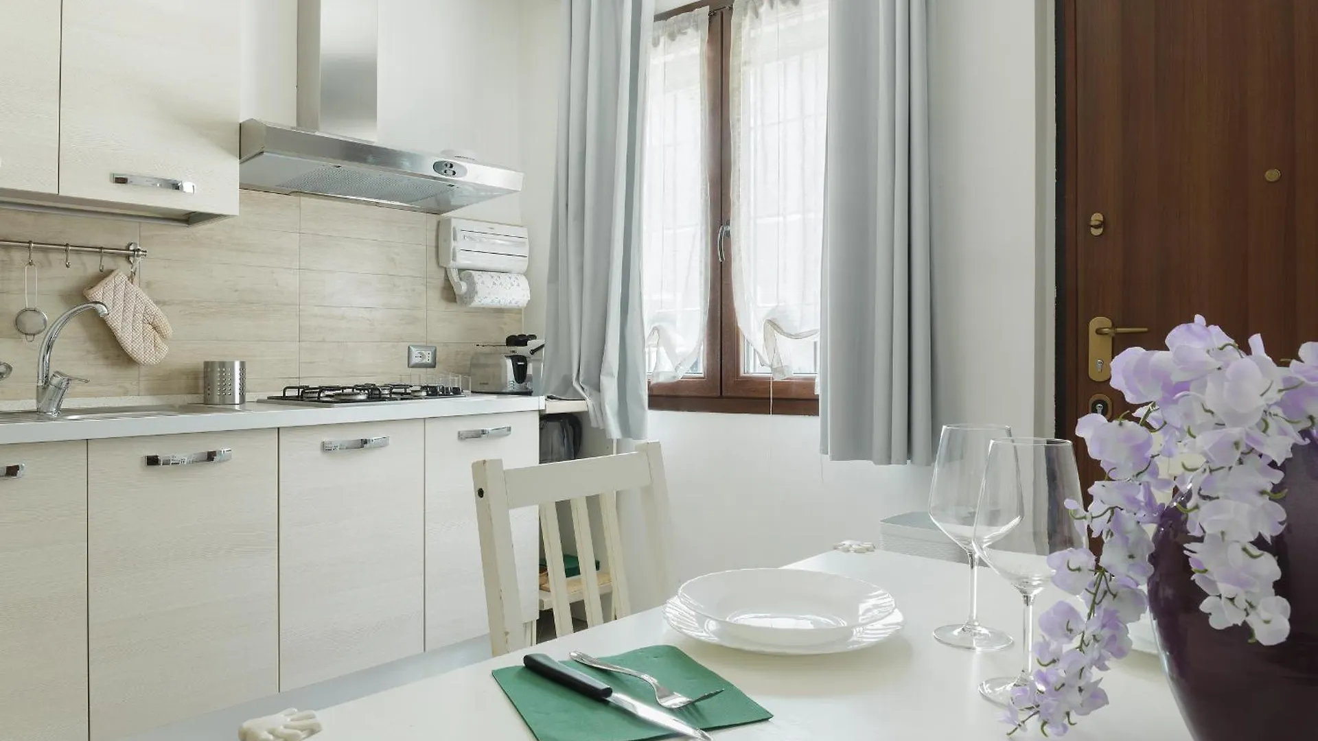 Il Glicine Apartment Montano Lucino