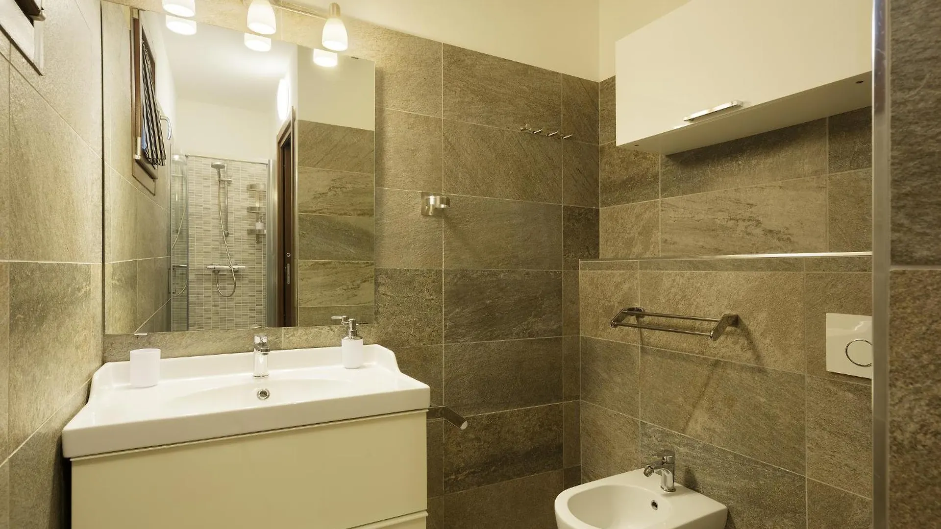 Il Glicine Apartment Montano Lucino